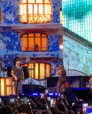 Ricardo Arjona cantó junto a “La Sole” como invitada de un cierre único Ricardo Arjona cantó junto a “La Sole” como invitada de un cierre único