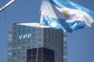YPF presentó el mayor proyecto del RIGI: USD 25.000 millones para exportar petróleo de Vaca Muerta
