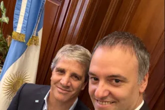 Luis Caputo defendió a Manuel Adorni y ratificó el rumbo económico: “En junio empieza la recuperación”