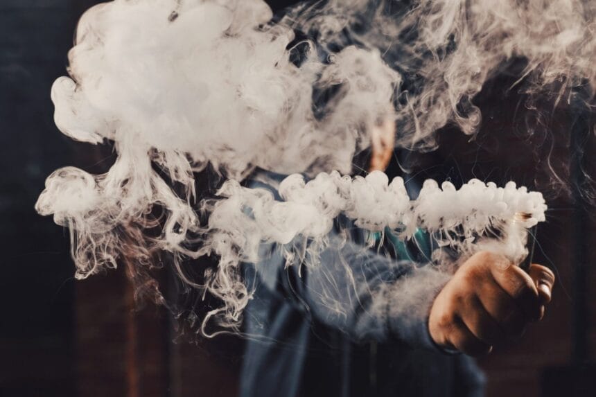 El decreto de Nación legalizó el uso de los vapeadores y cigarrillos electrónicos