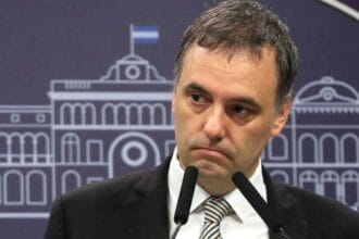 Manuel Adorni habría pagado 14 millones para renovar los muebles del departamento en Caballito