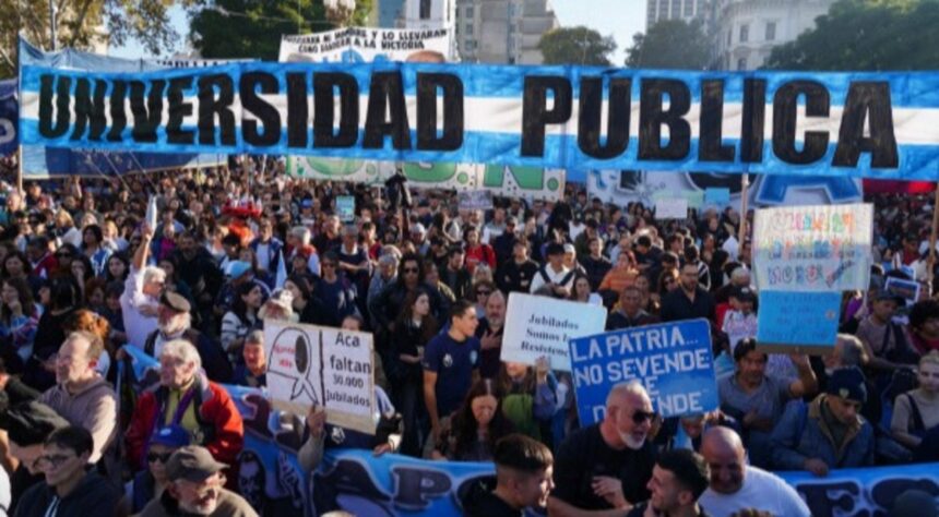 Universidad, la institución más confiable