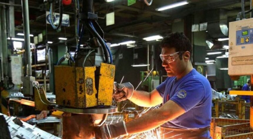 Cayeron producción y ventas en casi el 40% de las industrias