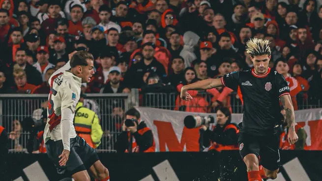 Barracas sorprendió al Millonario en el Monumental.