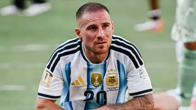 El volante del Liverpool escribió un sentido mensaje en su cuenta de Instagram tras la derrota ante España.