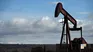 El petróleo se mantiene estable mientras continúan los esfuerzos por lograr la paz en Medio Oriente.