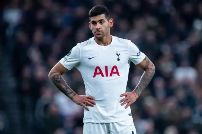 El Cuti Romero se va del Tottenham.