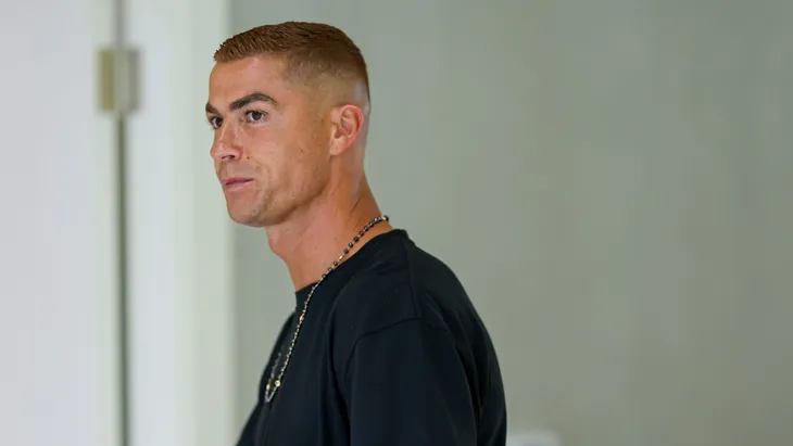Cristiano Ronaldo llegando al entrenamiento.