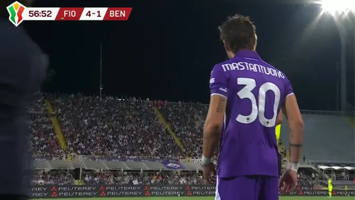 Con la dorsal número 30, debutó Franco Mastantuono en Fiorentina. Con la dorsal número 30, debutó Franco Mastantuono en Fiorentina.