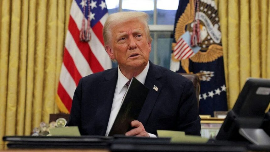 Donald Trump contra CNN: otras cadenas frenan su cobertura en respaldo al canal