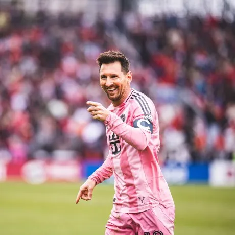 Messi aportó una asistencia y estuvo cerca de convertir un gol olímpico en el cierre.