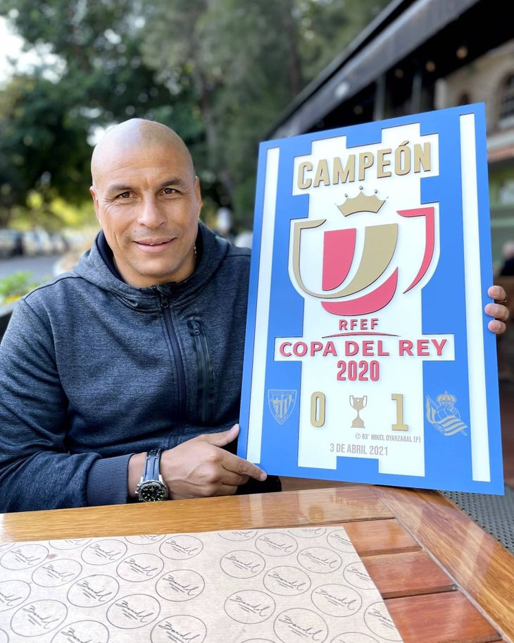 Gómez también es muy querido en España, recibiendo siempre el cariño de la gente de la Real Sociedad.
