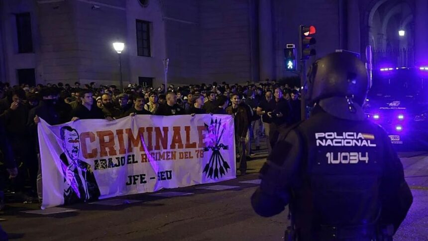 Accidente de trenes en España: una protesta frente al Ministerio de Transportes terminó con incidentes en Madrid