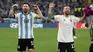 Lionel Messi y el Papu Gómez durante el Mundial de Qatar 2022 con la Selección argentina.